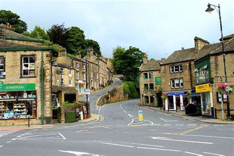 On location with "Last of the Summer Wine." | Last of summer wine, Holmfirth, Filming locations