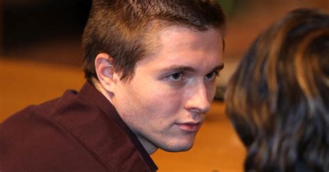 Amanda Knox's ex-boyfriend, Raffaele Sollecito, gets a book deal - CBS News