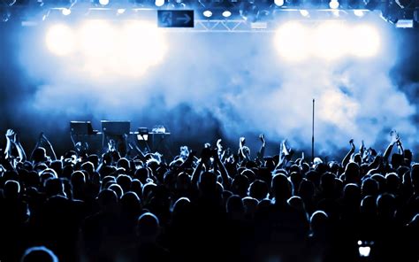 Music Art | Concert, Music backgrounds, Concert crowd