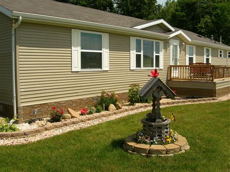 Low-Maintenance Landscaping Tips for Mobile Homes - Four Star Homes