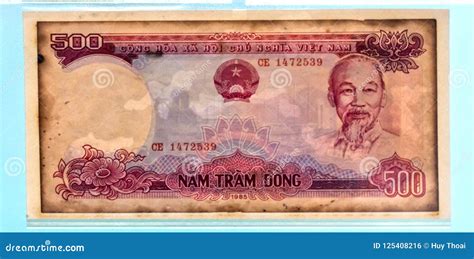 Vietnam currency banknotes editorial photo. Image of number - 125408216