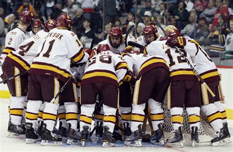 UMD Bulldog Men’s Hockey Team Picked to Finish 5th in WCHA Preseason Poll