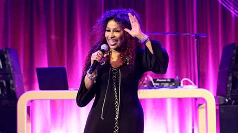 Chaka Khan to auto-tune singers: "Get a job at the Post Office"