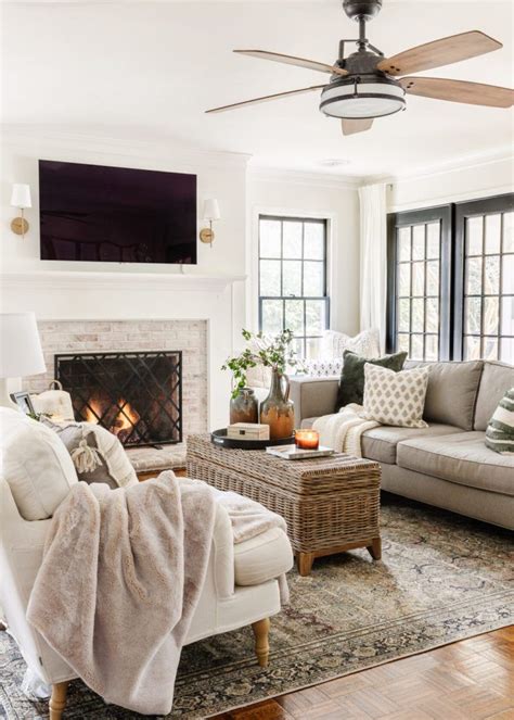 Winter Living Room & My Favorite Winter Decor in 2021 | Winter living room, Decor, Winter decor