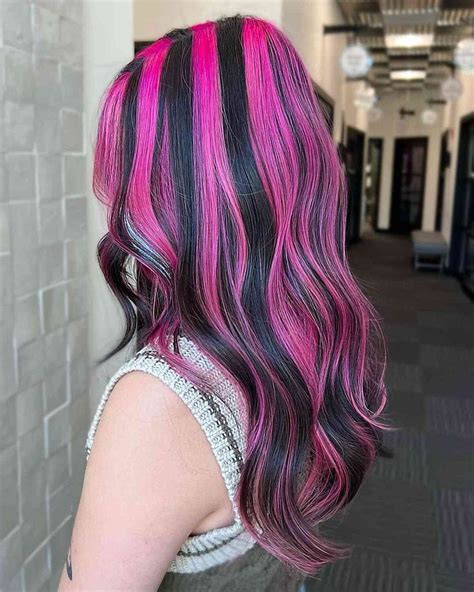 28 Skunk Stripe Hair Ideas to Try This Trend Yourself | Hair color pink ...