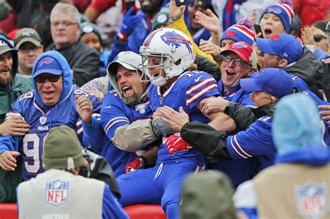 Fans at Bills game could be first step for reopening Broadway, concerts ...