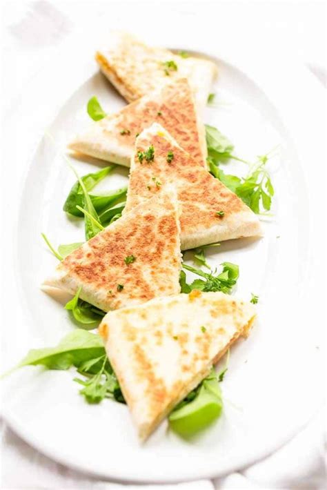 How To Make Egg Cheese Quesadilla - The Tortilla Channel