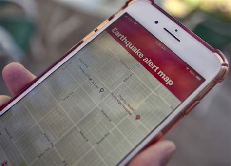 Now Available in L.A.: An Earthquake Early-Warning App - Bloomberg