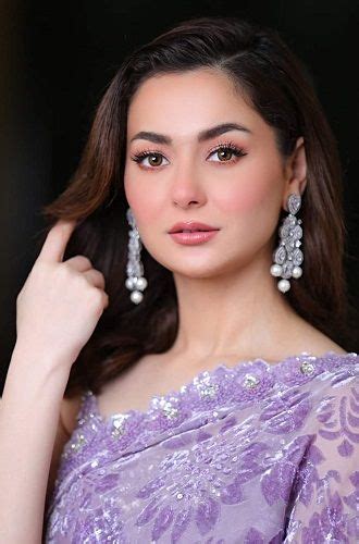 Hania Aamir Wiki, Height, Age, Boyfriend, Family, Biography & More ...