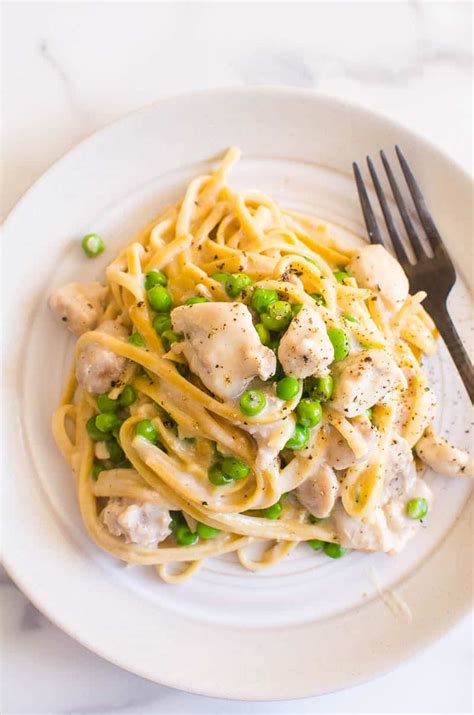 Healthy Chicken Alfredo {30 Minutes!} - iFoodReal.com