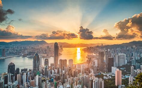 A Spectacular Sunrise at Victoria Peak, Hong Kong | WT Journal