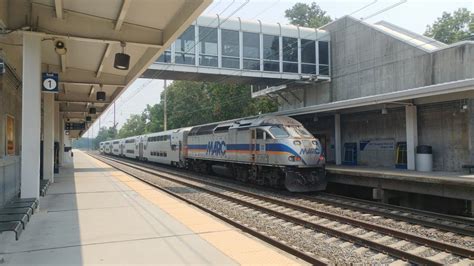 Amtrak & MARC Train Action at BWI Airport Rail Station - YouTube