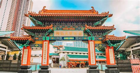 Hong Kong: Guided Tour of Wong Tai Sin Temple | GetYourGuide