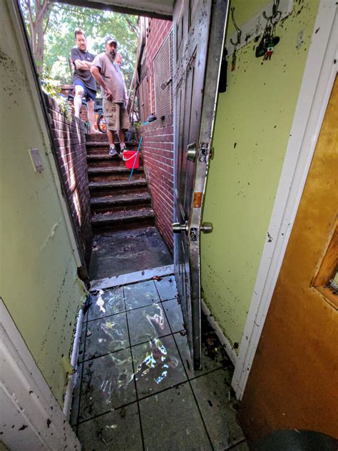 'It broke the door in!' Queens residents recount terrifying night of ...