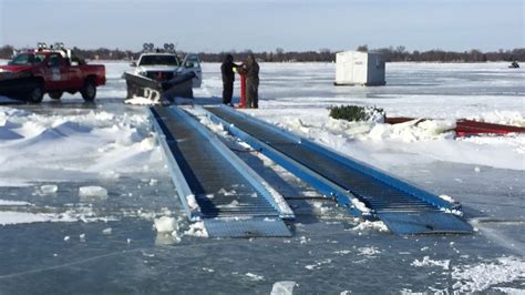 Ice bridges installed on Lake Winnebago | WLUK