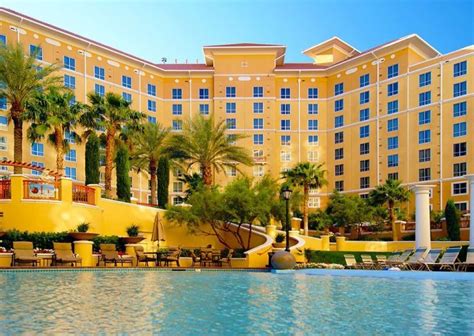 A Detailed Review: Wyndham Grand Desert - Option To Relax