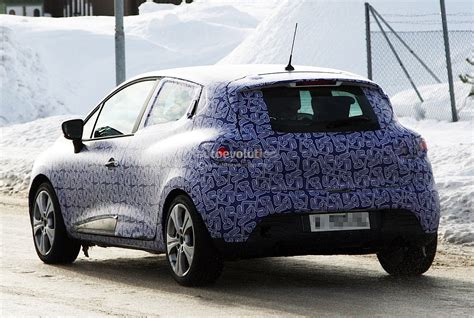 Spyshots: Renault Clio IV - autoevolution