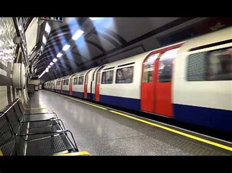 London Hyde Park Corner Tube Station - YouTube