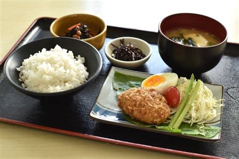 Teishoku Set Meal - Japanese Encyclopedia | MATCHA - JAPAN TRAVEL WEB MAGAZINE