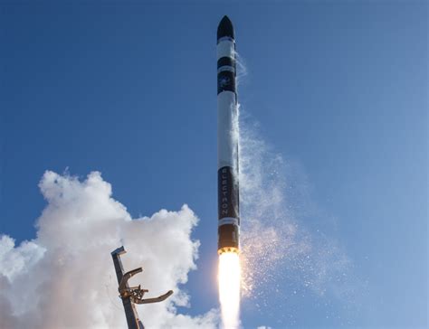 Rocket Lab celebrates 30th launch and 150th satellite sent to orbit ...