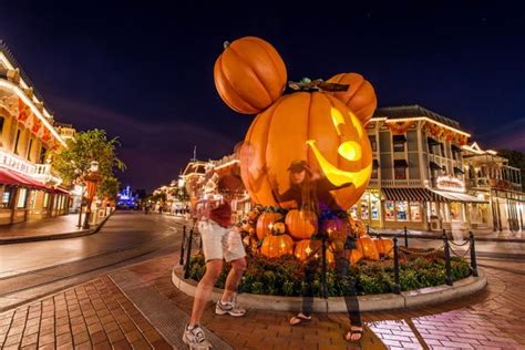 Disneyland's Halloween Party Info & Tips - Disney Tourist Blog