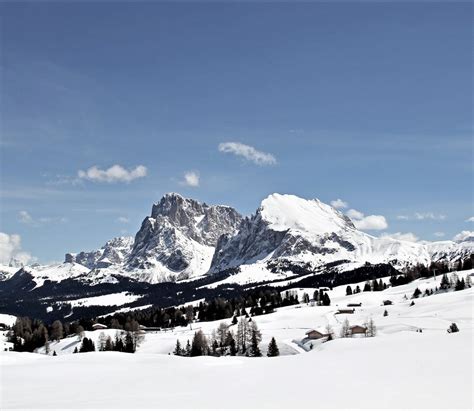 Winter in Südtirol: Schnee, Bergkulisse, Atmosphäre – Demanega