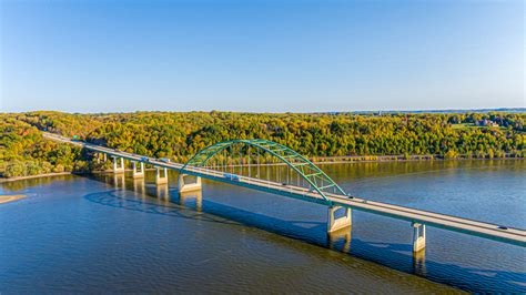 Drilling down into long-lasting bridges | Illinois Center for ...