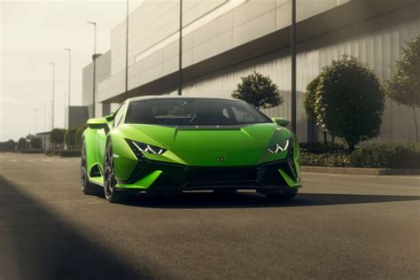 2022 Lamborghini Huracan Tecnica (facelift 2022) | Technical Specs, Fuel consumption, Dimensions