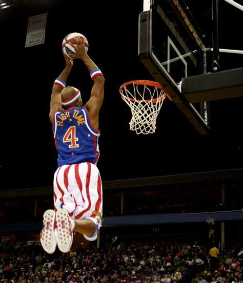 Harlem Globetrotters: Their Best Tricks, Dunks, and Special Moves ...