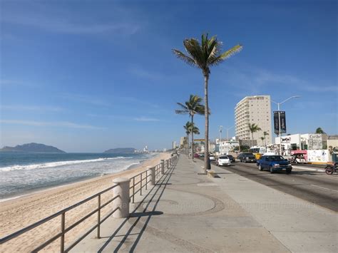 Avenida del Mar Malecon in Mazatlán, Sinaloa, Mexico