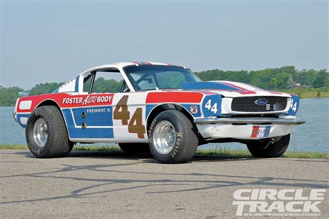 '70s Ford Mustang-based Dirt Late Model - Circle Track Magazine