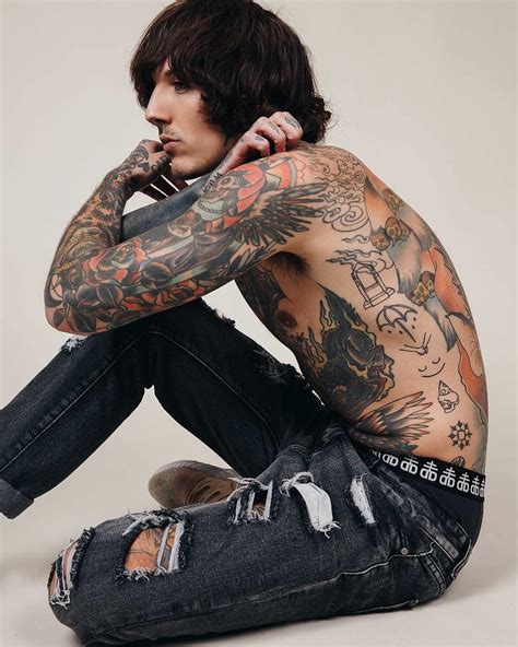 Pin by Dann Estrada on Oli | Oliver sykes, Oliver sykes tattoos, Oli sykes