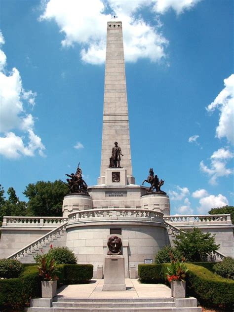 Abraham Lincoln's Tomb - Oak Ridge Cemetery, Springfield, IL