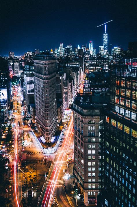 Flatiron Building at night