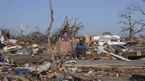 'Wedge tornado' in Mississippi is the deadliest in…