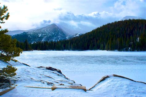 A Winter Hike at Bear Lake in Rocky Mountain National Park | Blog-Mar ...