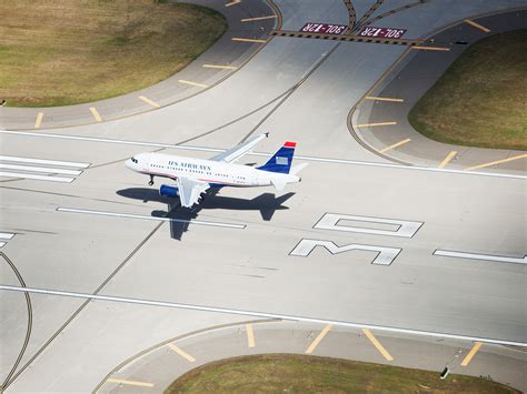 Why Airports Rename Runways When the Magnetic Poles Move | WIRED