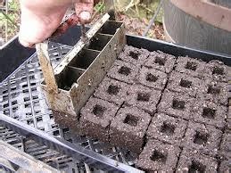 Comparing Soil Block Makers & Paper Pots for Starting Seeds Indoors