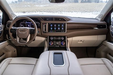 2021 GMC Yukon Denali Rolls Out On 30s: Video | GM Authority