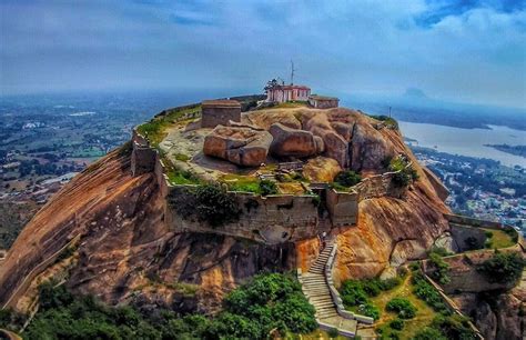 Gudibande Fort & Bhairasagar Lake, Bangalore - Timings, Accessibility, Best Time to Visit