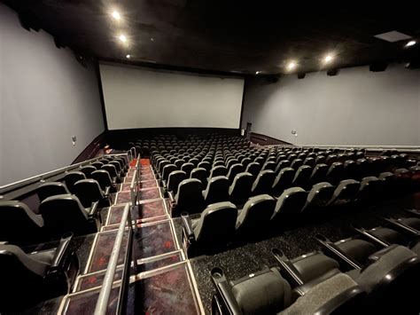 How would you like an IMAX/ScreenX hybrid theater with two additional IMAX screens? : r/imax