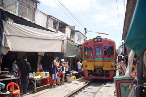 Maeklong Railway Market 5 Hours Tour