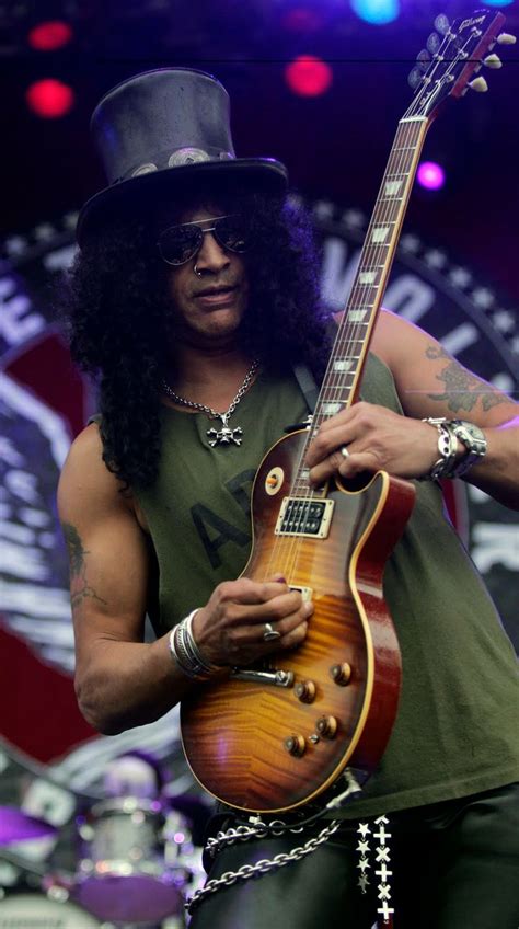 Slash on his Gibson Les Pual | Guns n roses, Guitar, Guitar hero