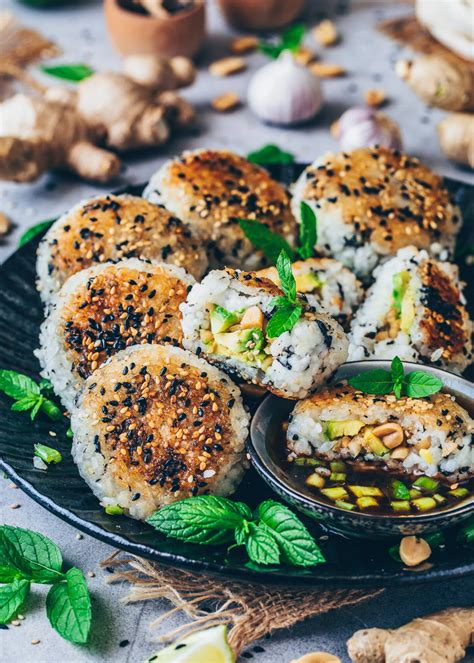 Yaki Onigiri (Japanese Rice Balls) | Vegan - Bianca Zapatka | Recipes