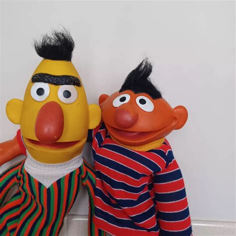 SESAME STREET BERT AND ERNIE HAND Puppet Review Justin, 43% OFF