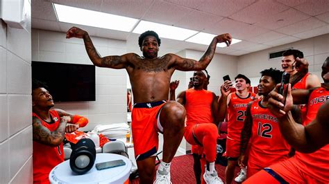 Auburn players strike Alabama’s crane pose after hoops win - al.com