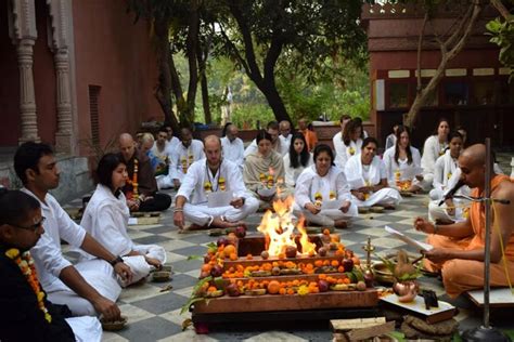 Daily Yajna - ISKCON - Govardhan Eco Village