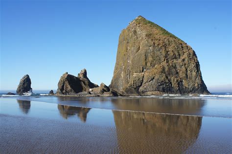 Haystack Rock, Cannon Beach, Oregon | Haystack Rock, Cannon … | Flickr