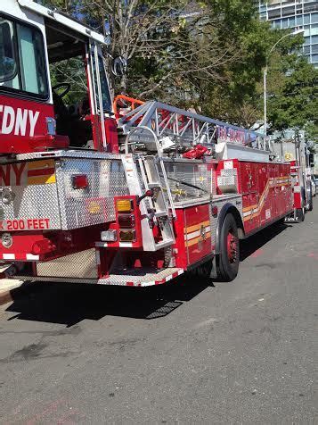 FDNY Tiller Ladder 118-Brooklyn Firefighter Pictures, Cool Fire, Fdny ...