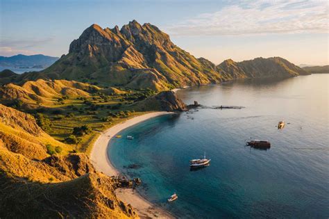 Padar Island Indonesia Wallpaper